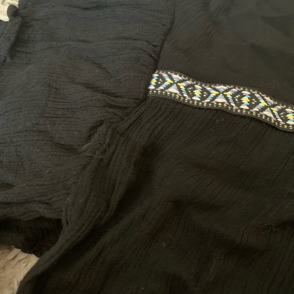 Black Aztec blouse - Picture 2 of 6